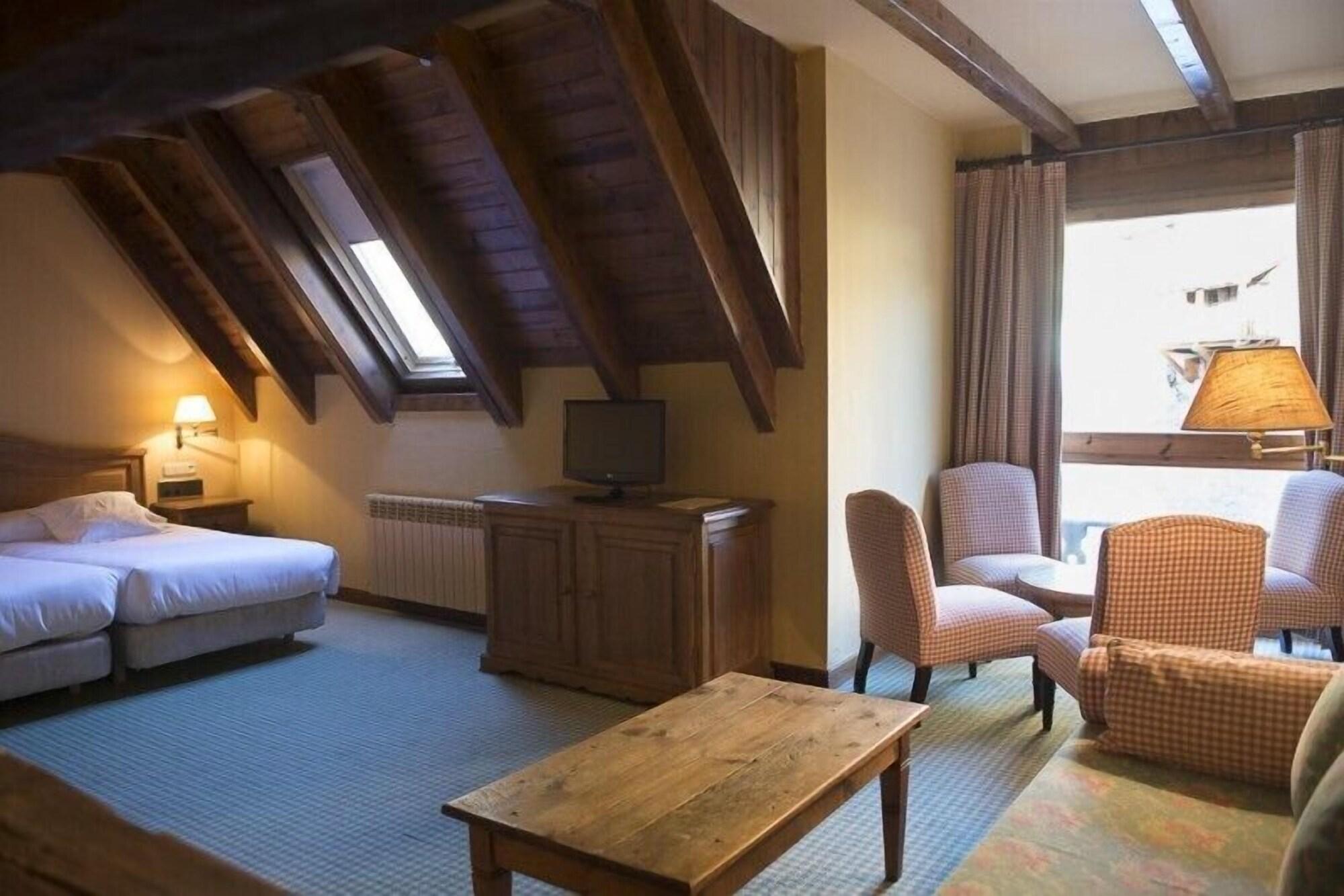 Hotel Chalet Bassibe Baqueira Beret Kültér fotó