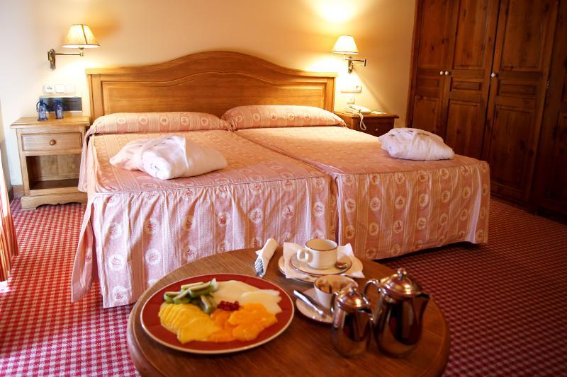 Hotel Chalet Bassibe Baqueira Beret Kültér fotó